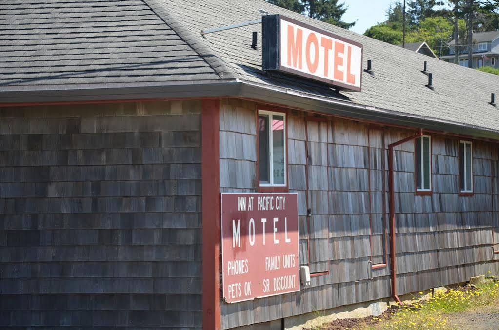 Surf & Sand Inn Pacific City Exterior foto